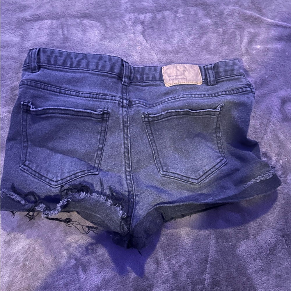 black jean shorts🖤